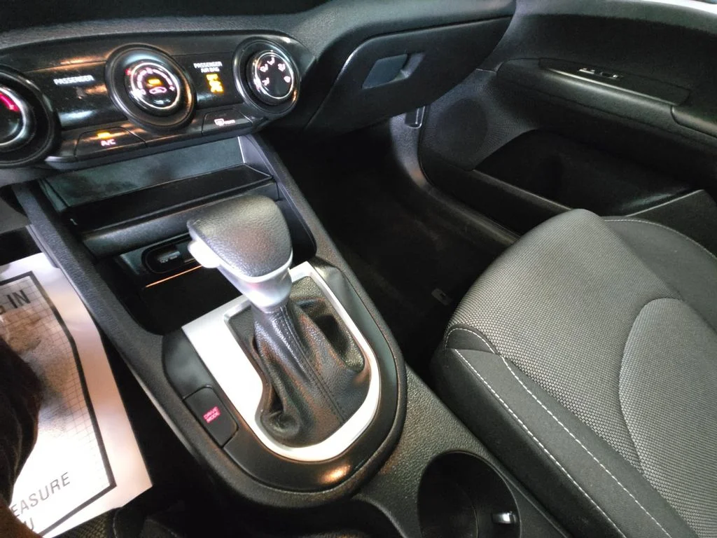 Used 2024 Red Kia LXS image 18