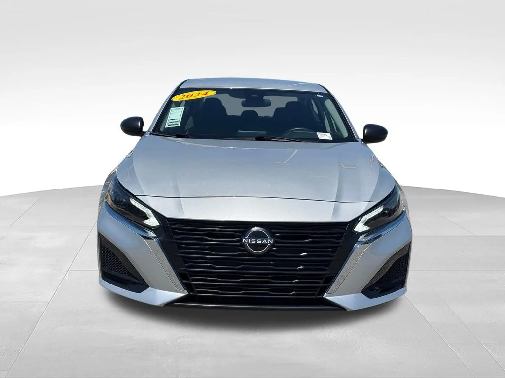 Used 2024 Silver Nissan 2.5 SV image 26
