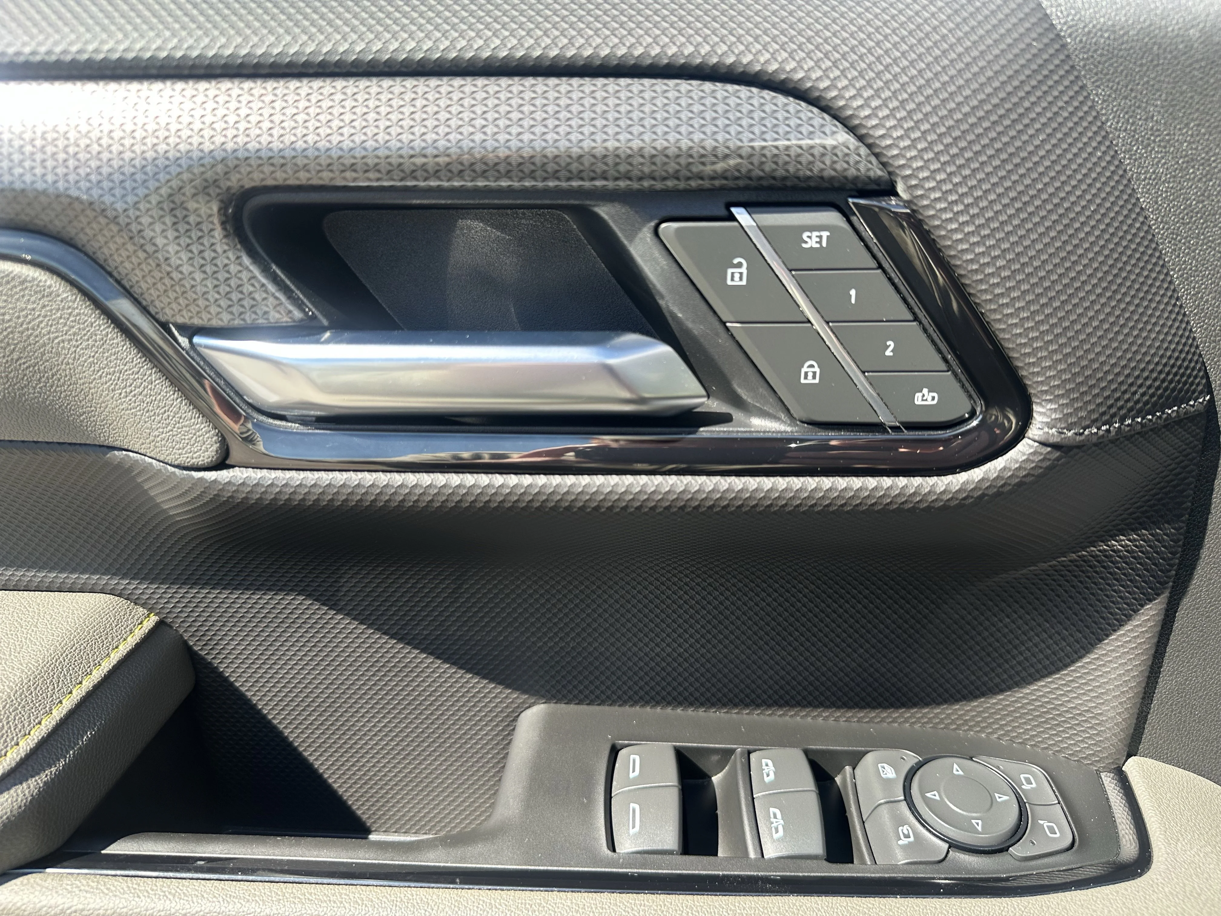 Certified Used 2025  Chevrolet ZR2 image 10