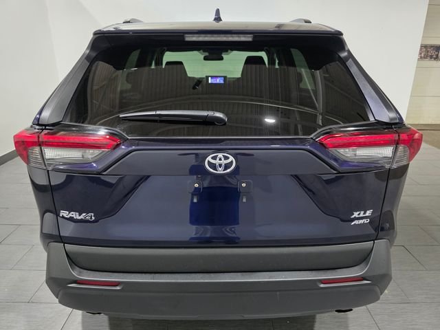 Certified Used 2025  Toyota XLE image 4