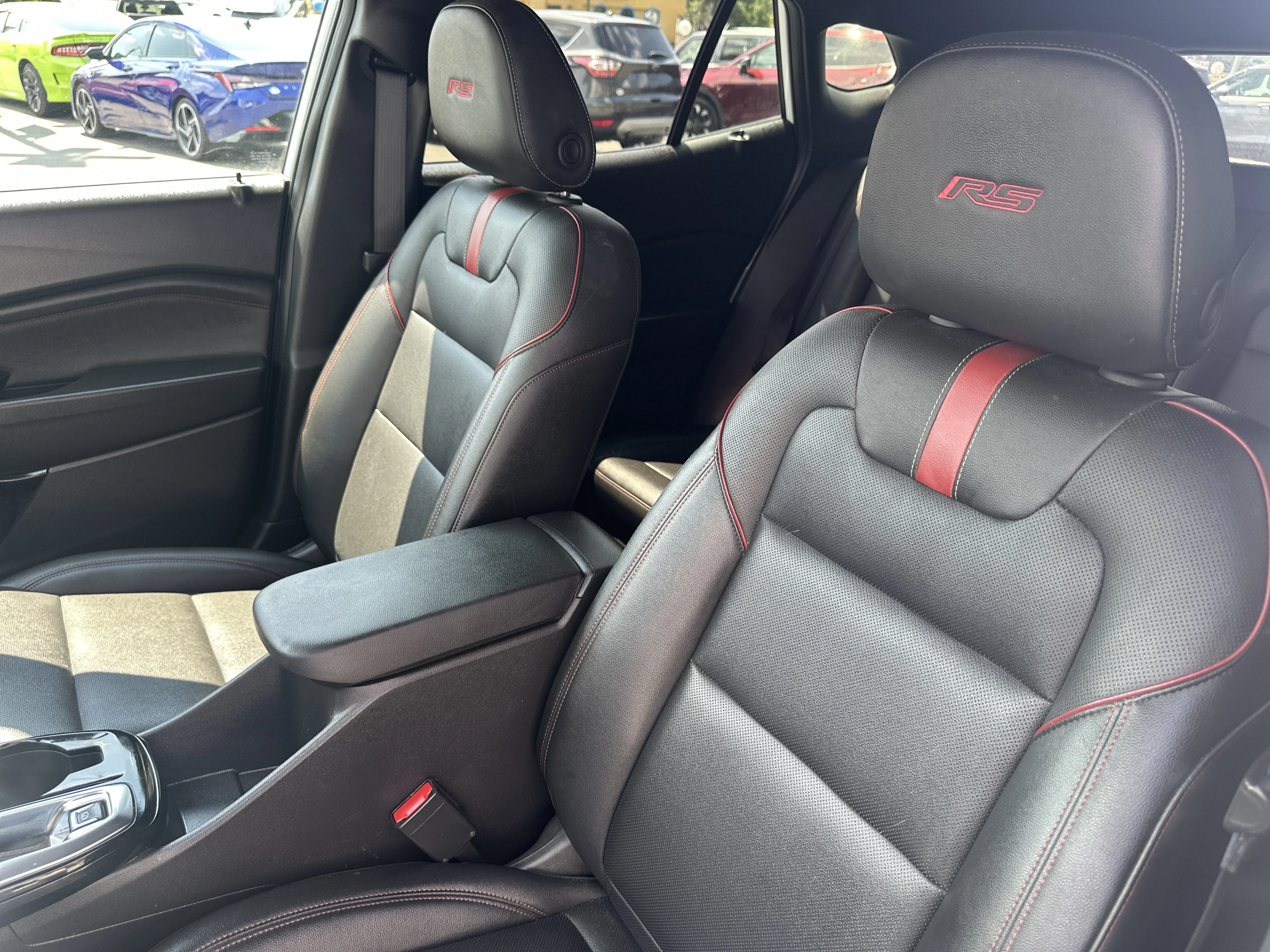 Used 2025 Summit White Chevrolet 2RS image 17