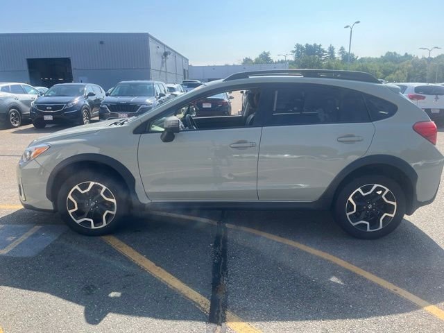 Used 2017 Beige Subaru 2.0i Limited image 6