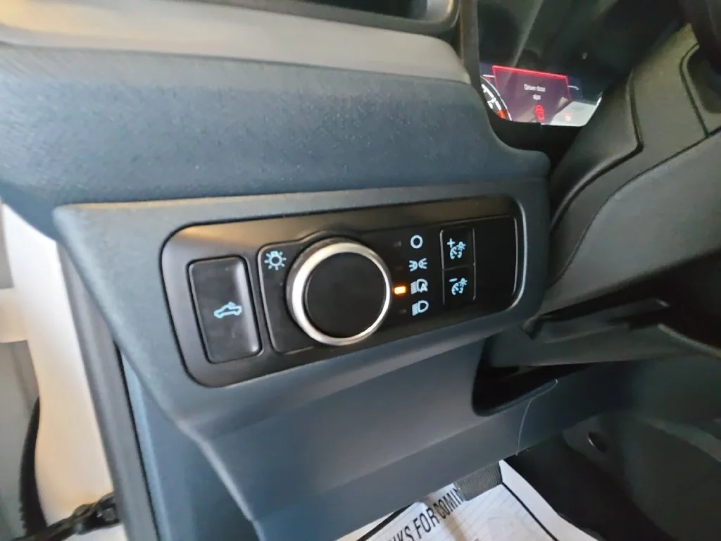 Used 2024 White Ford Lariat image 32