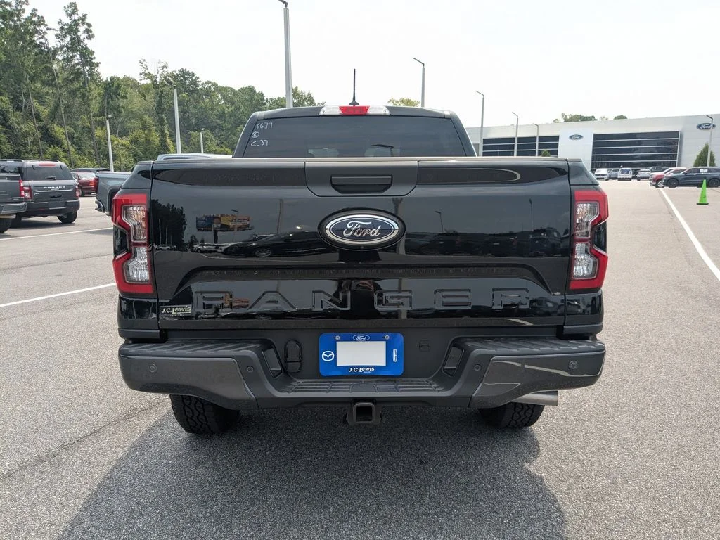 New 2026 Shadow Black Ford XLT image 5