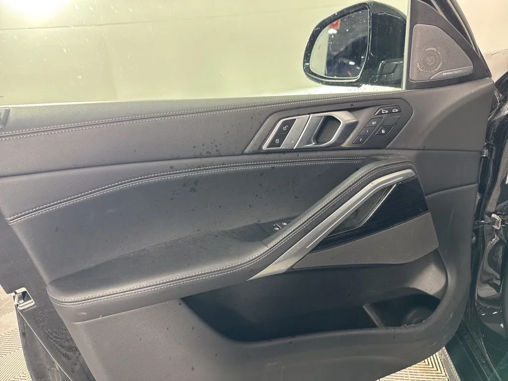 Used 2024 Black BMW xDrive40i image 13