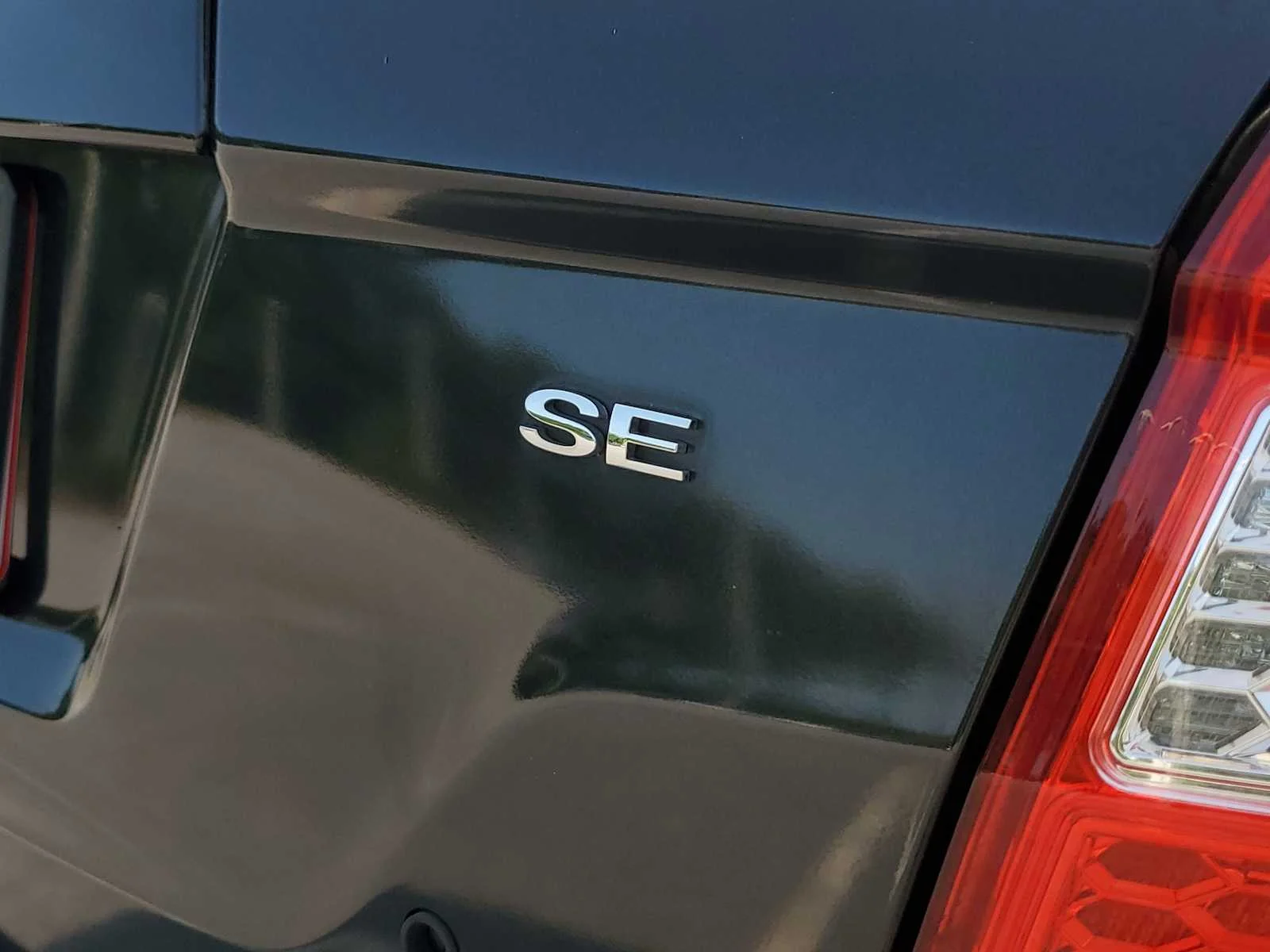 Pre-Owned 2012 Ford Fusion SE