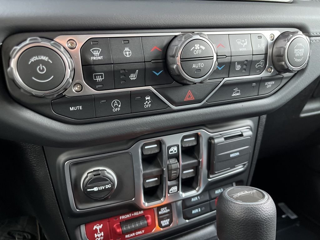 New 2026 Reign Jeep Rubicon image 40