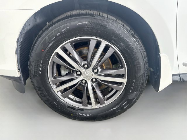 Used 2019 Majestic White INFINITI PURE image 34