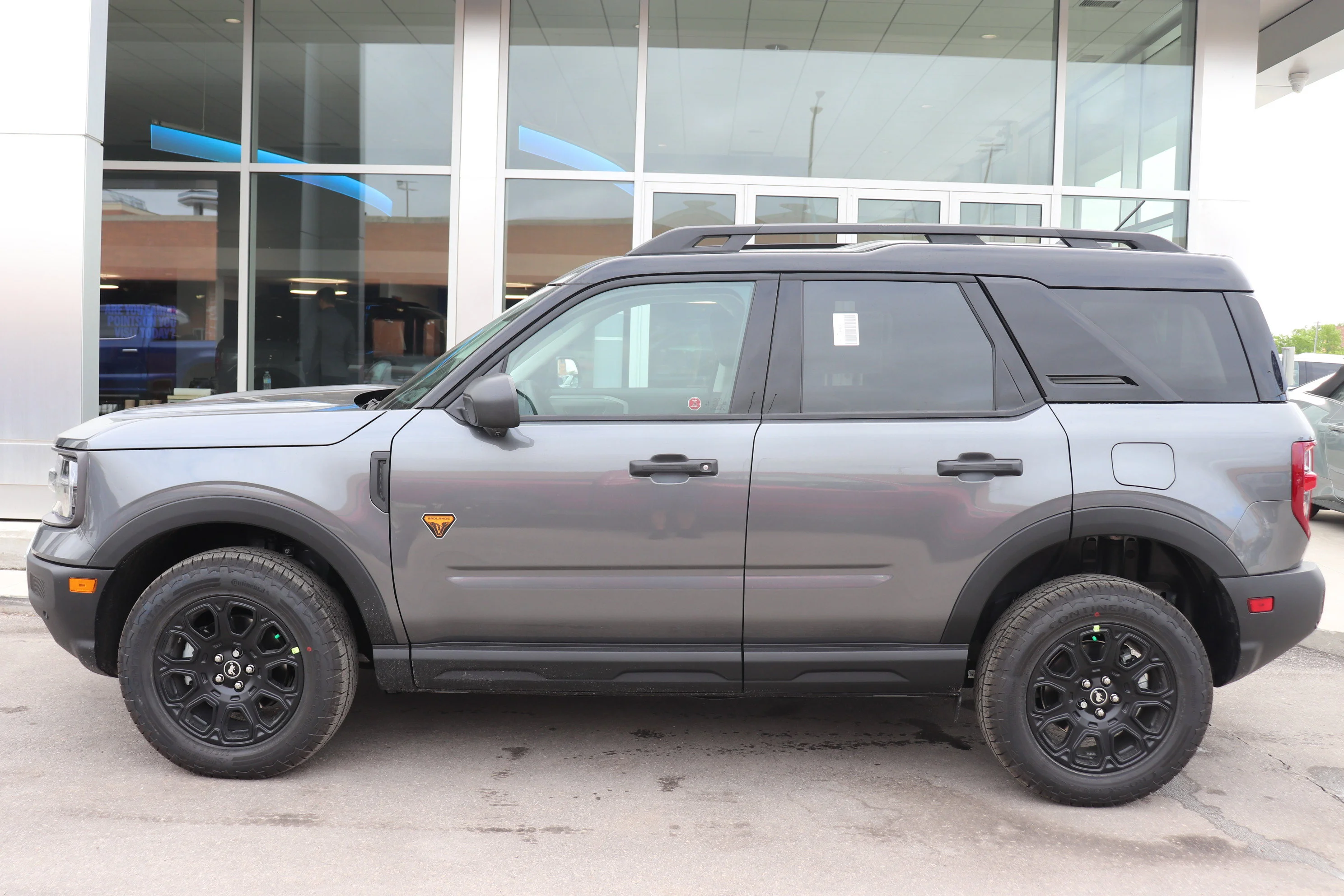 New 2026 CARBONIZED GREY Ford Badlands image 3