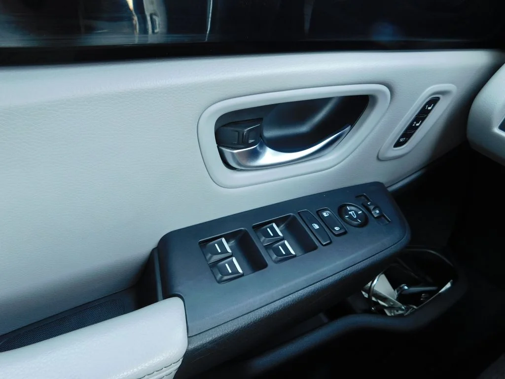 Certified Used 2024  Honda Touring image 36