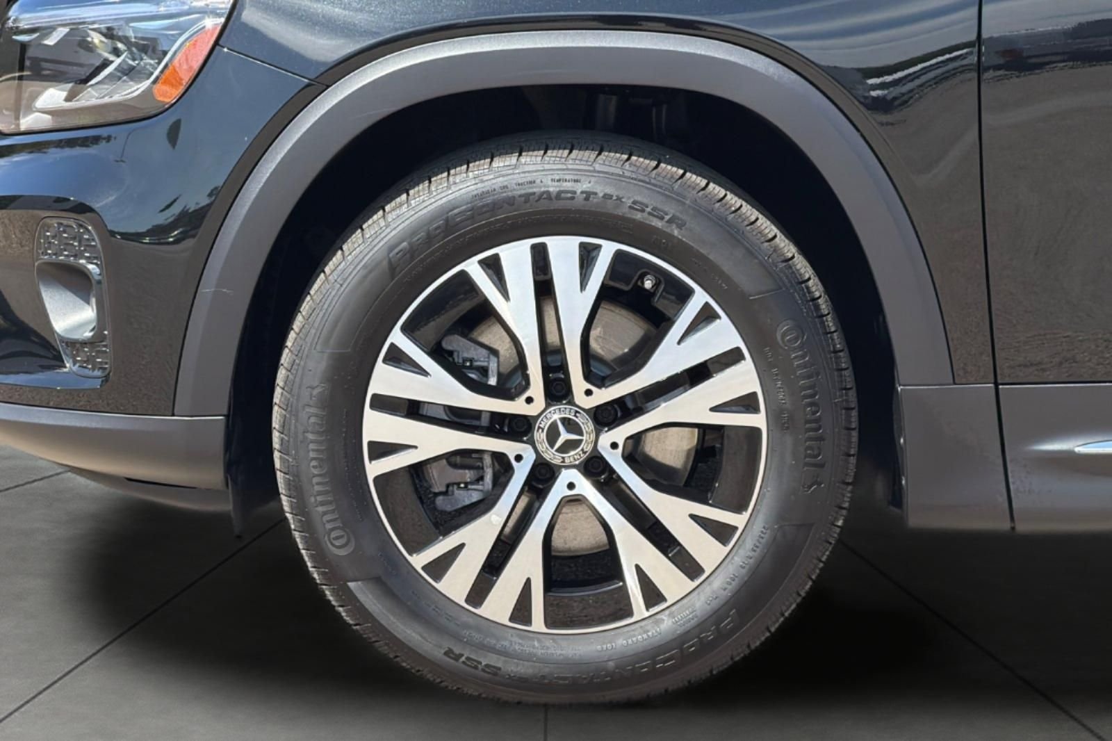 Certified Used 2026 Black Mercedes-Benz GLB 250 image 5