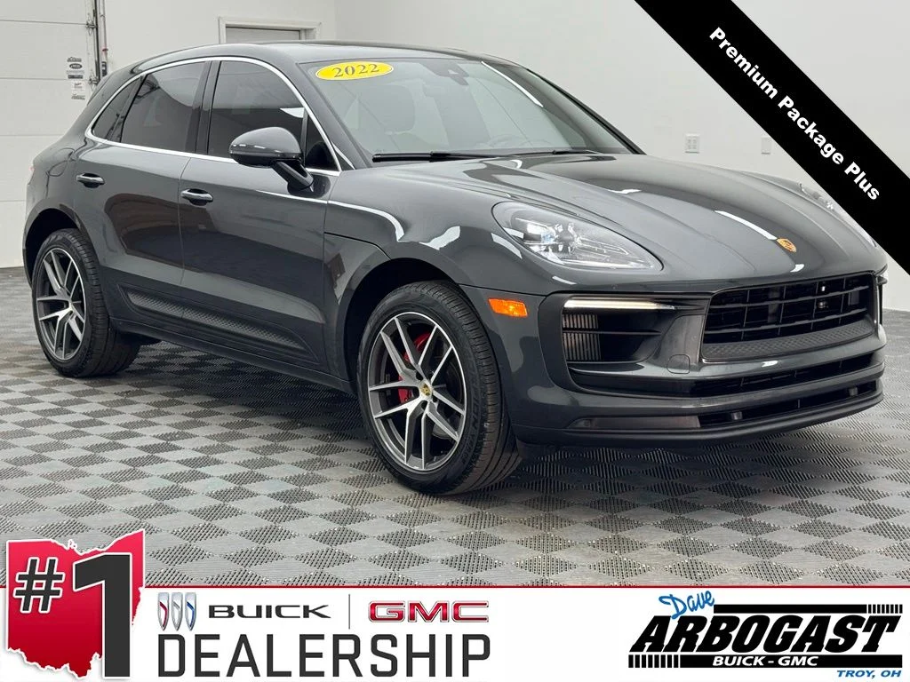 2022 Porsche Macan S's photo