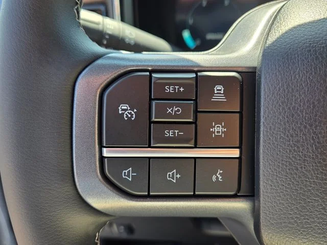 New 2027 Glacier Gray Metallic Tri-Coat Ford Lariat image 26