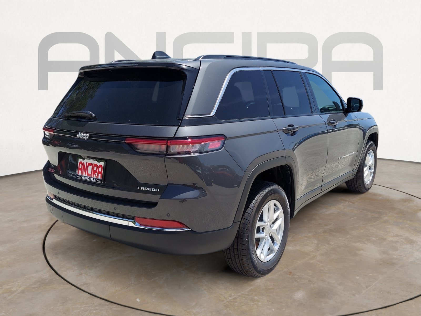 New 2026 Baltic Gray Metallic Clearcoat Jeep Laredo image 10