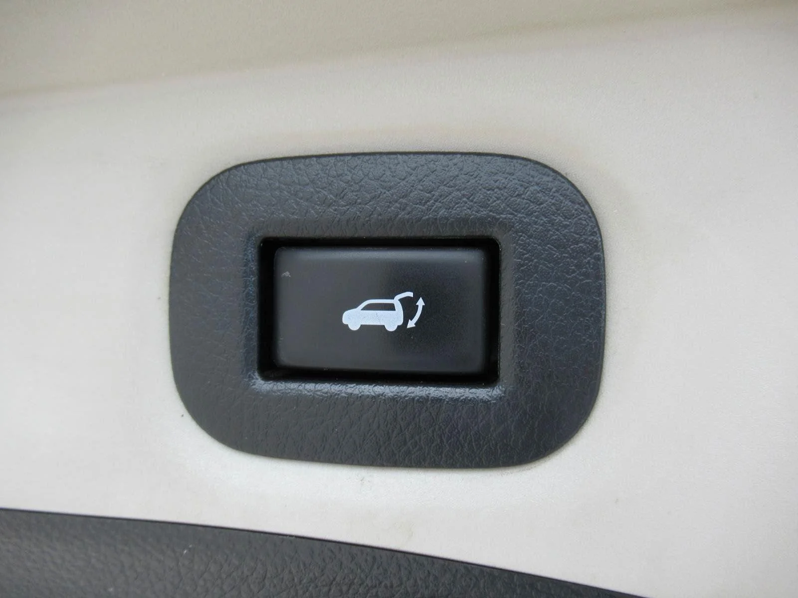 Used 2019 Black Nissan SV image 35