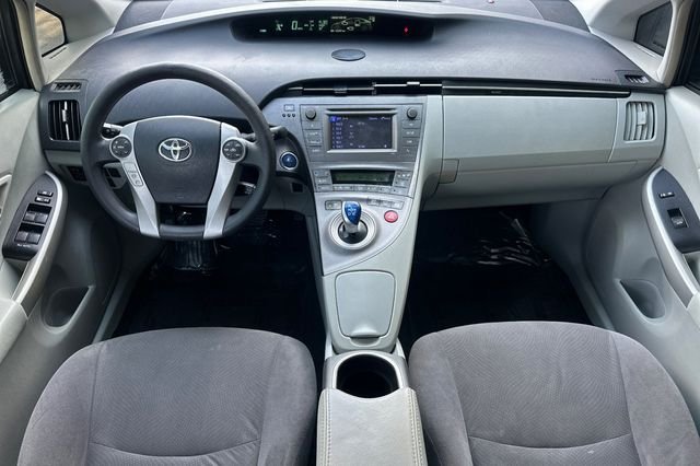 Used 2013 Silver Toyota Two image 15