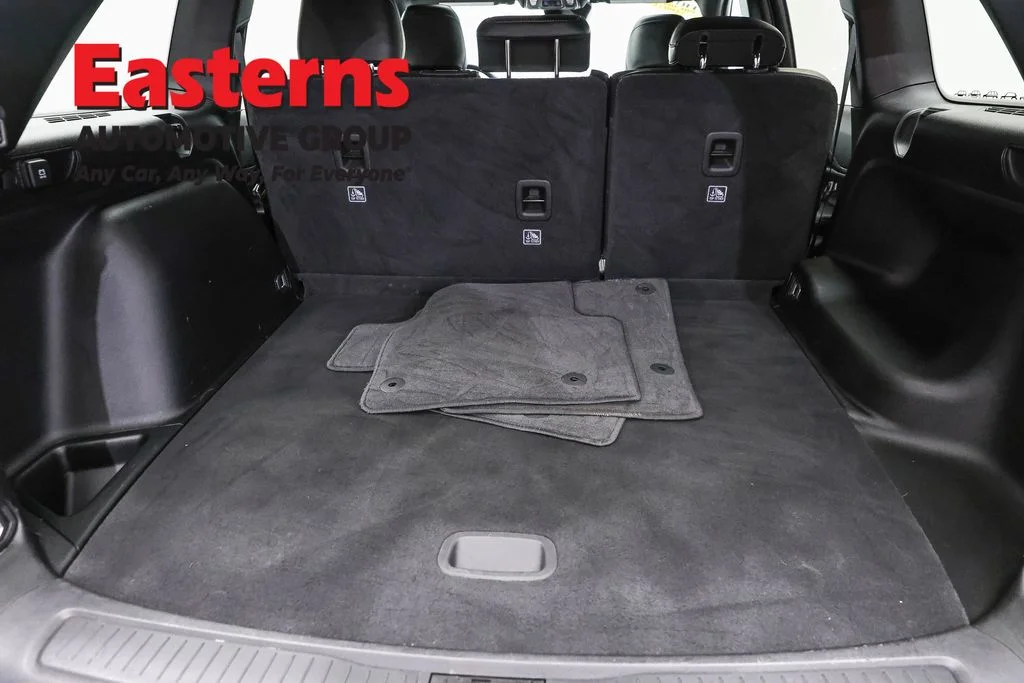 Used 2024 Black Jeep Altitude image 9