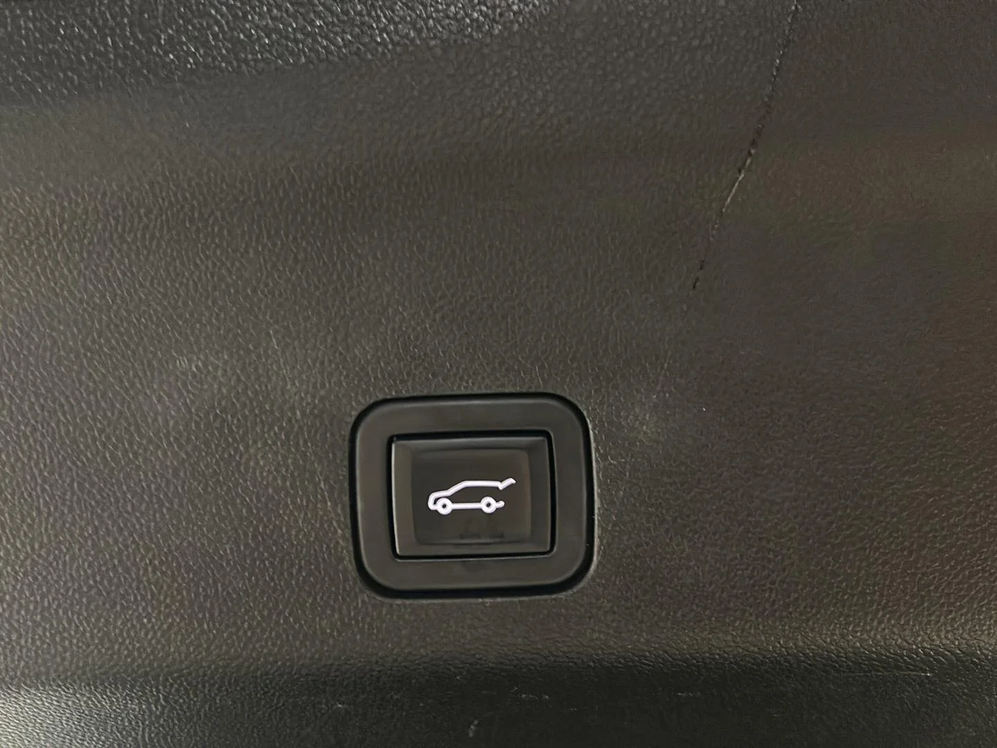 Used 2023 Dark Ash Metallic Chevrolet High Country image 9