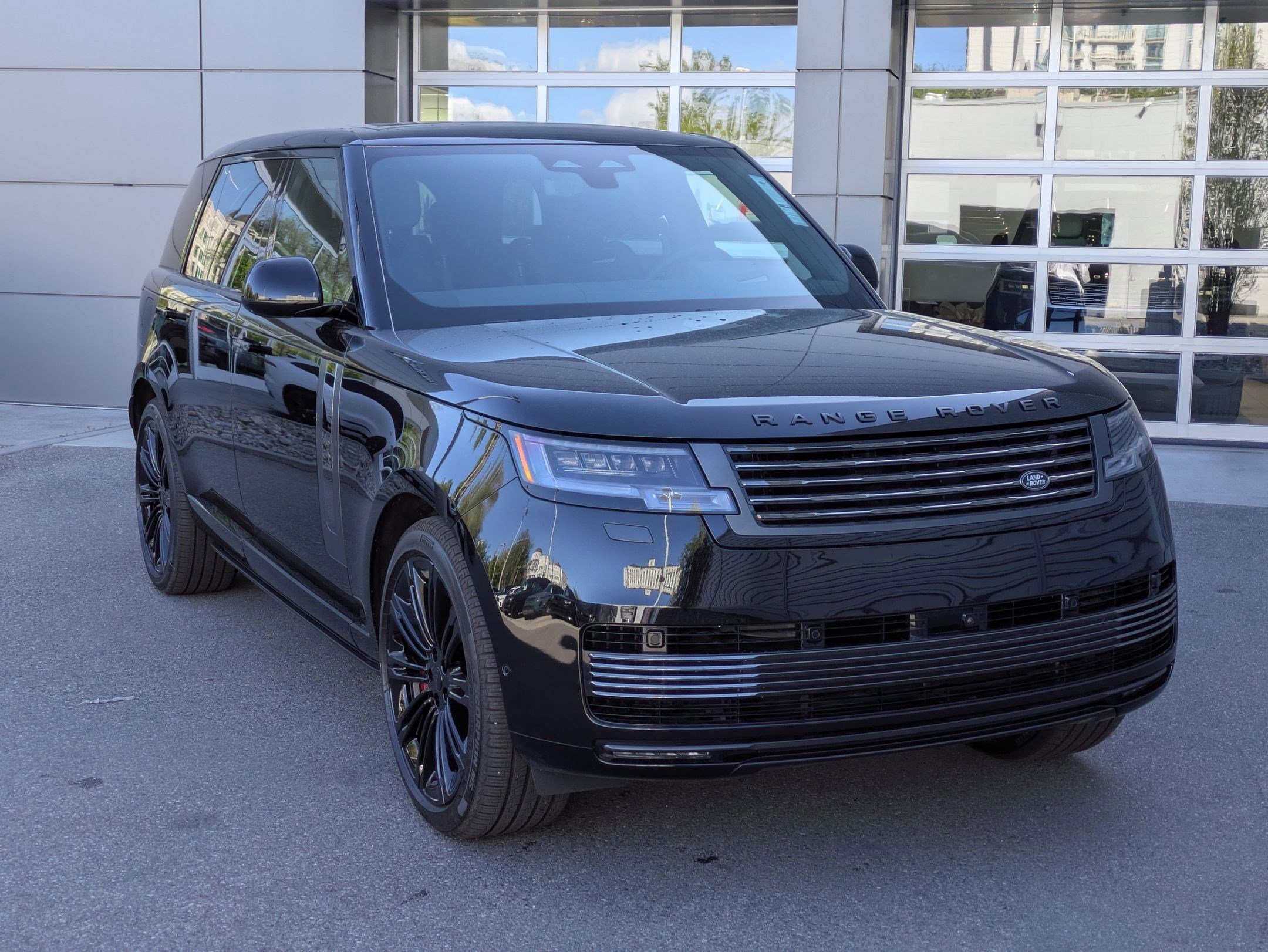 New 2026 Land Rover Range Rover P615 SV LWB SUV in Salt Lake City