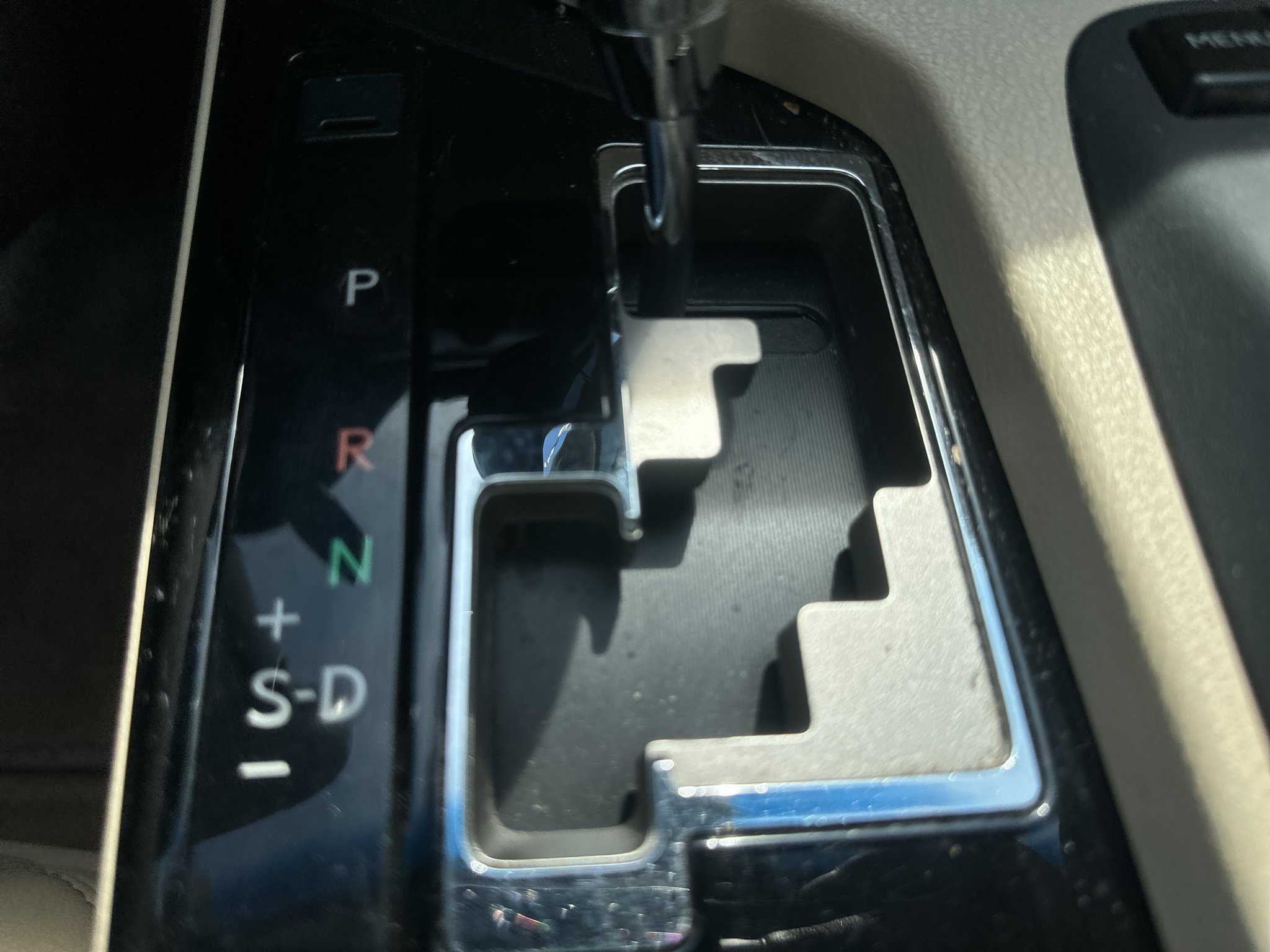 Used 2013 Starfire Pearl Lexus Hybrid image 8