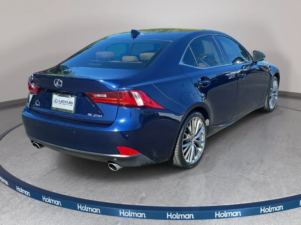 Used 2014  Lexus 250 image 6