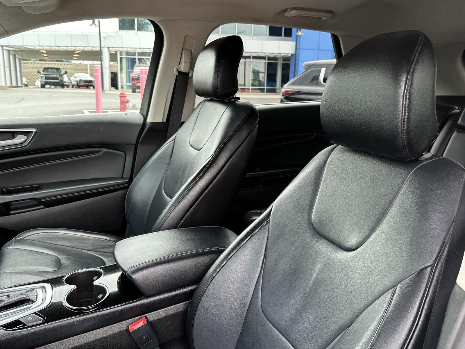Used 2015 Silver Ford Titanium image 24