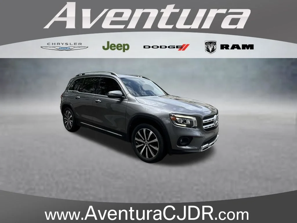 Used 2022  Mercedes-Benz GLB 250 image 1