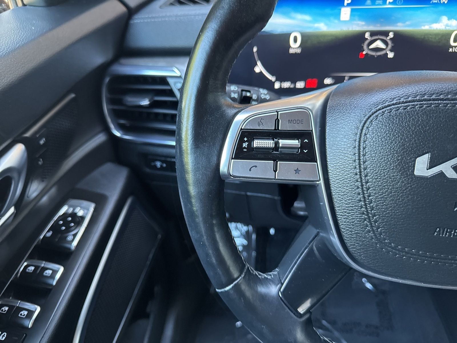 Used 2023 Black Kia SX-Prestige X-Pro image 18