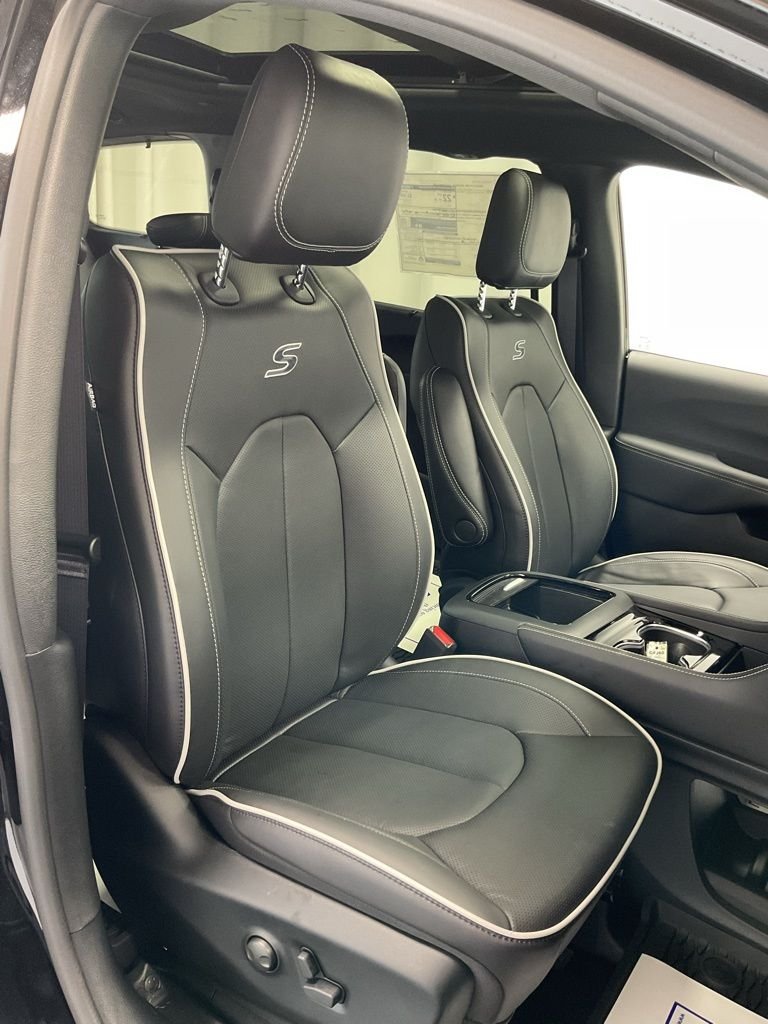 2025 Chrysler Pacifica Limited - Photo 20