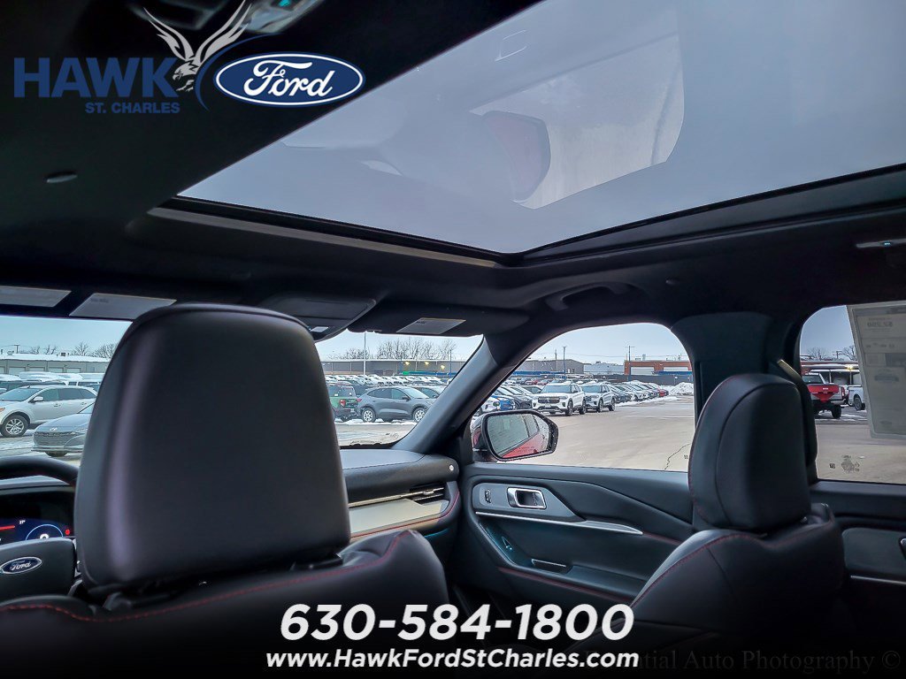 New 2026 Rapid Red Metallic Tinted Clearcoat Ford ST-Line image 12