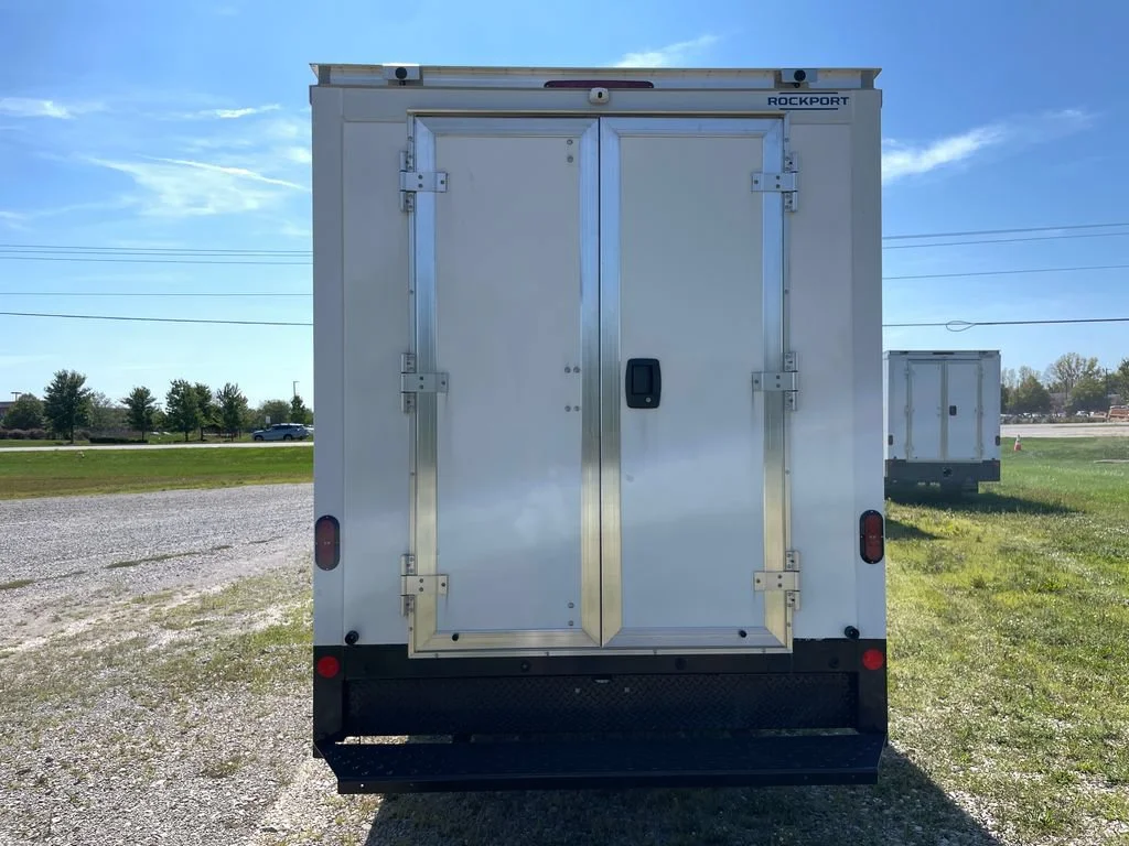 New 2025 Summit White GMC 1WT image 6