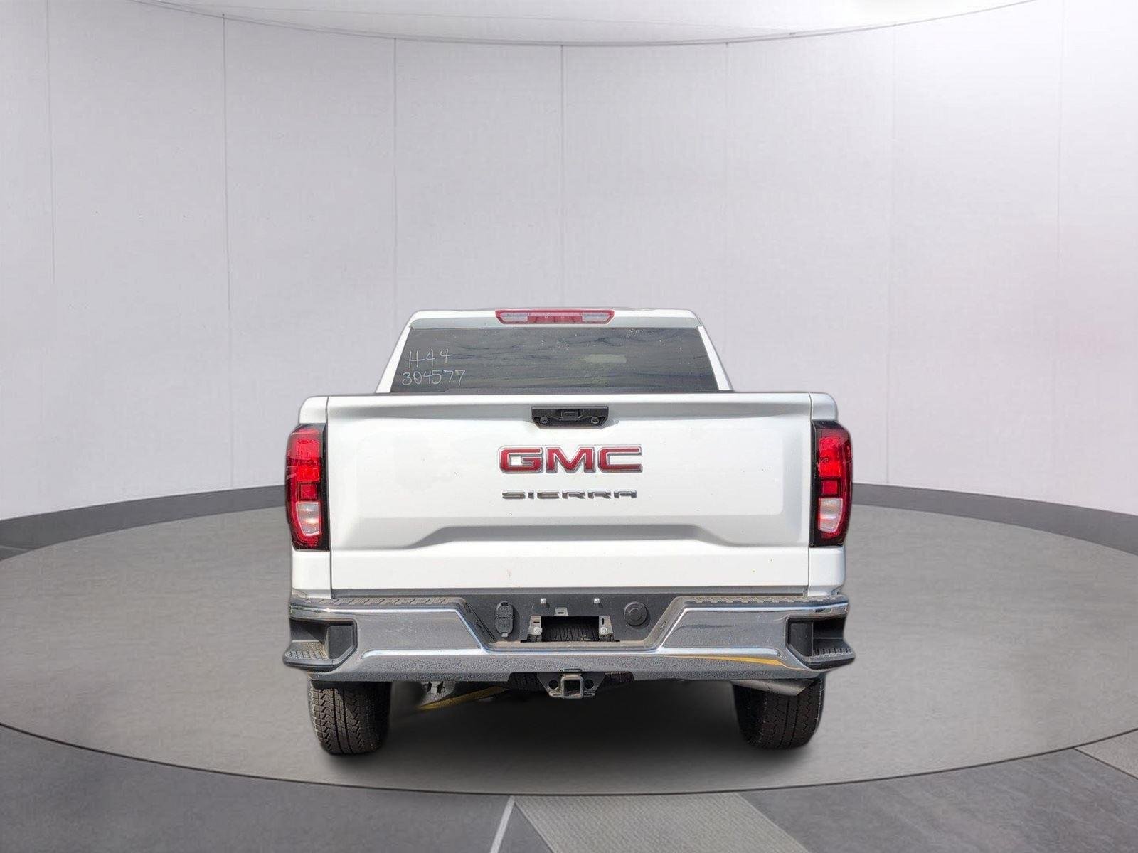 New 2026 Summit White GMC Pro image 4
