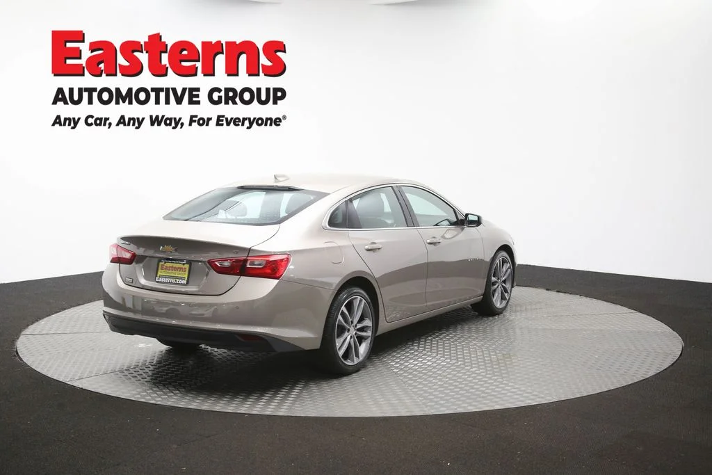 Used 2025 Gray Chevrolet LT image 40