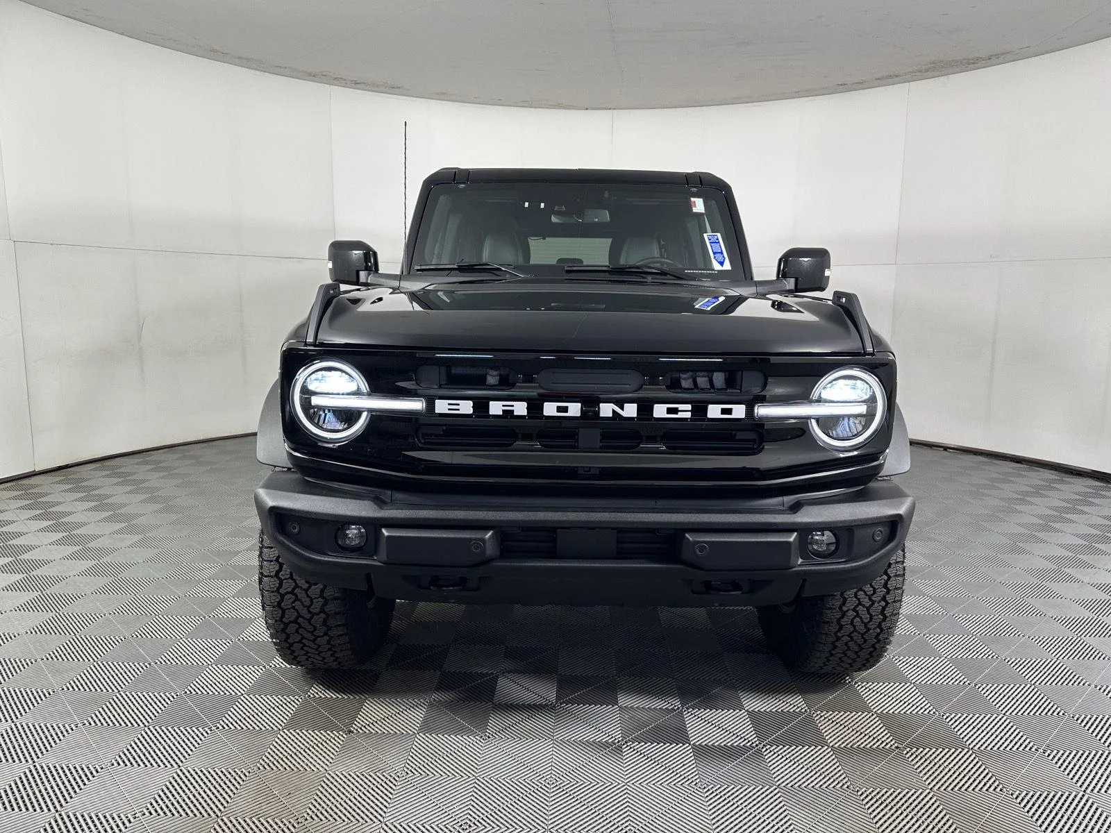 Used 2025 Shadow Black Ford Outer Banks image 16