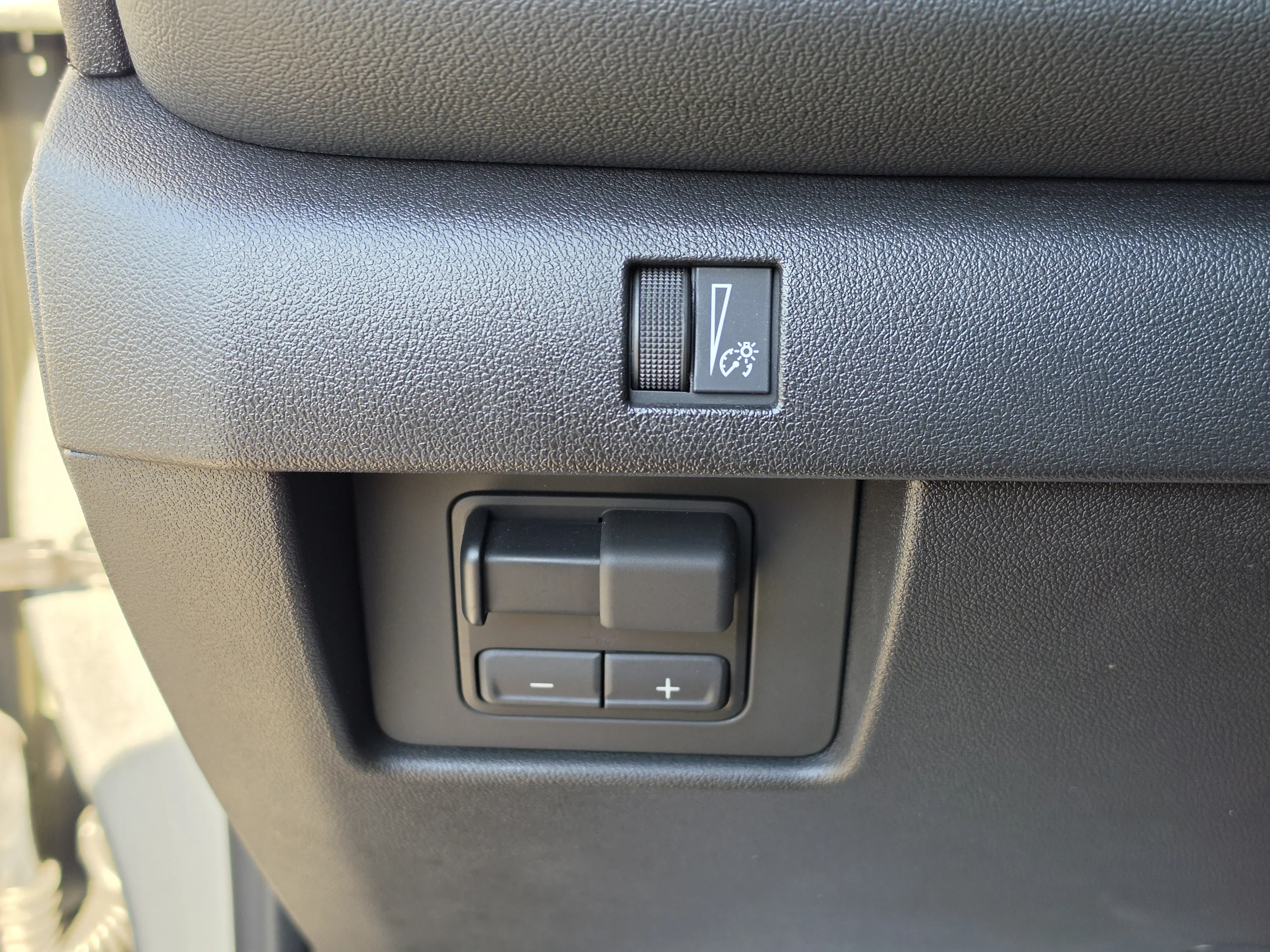 Used 2026 Sterling Gray Metallic Chevrolet 2WD LT image 32