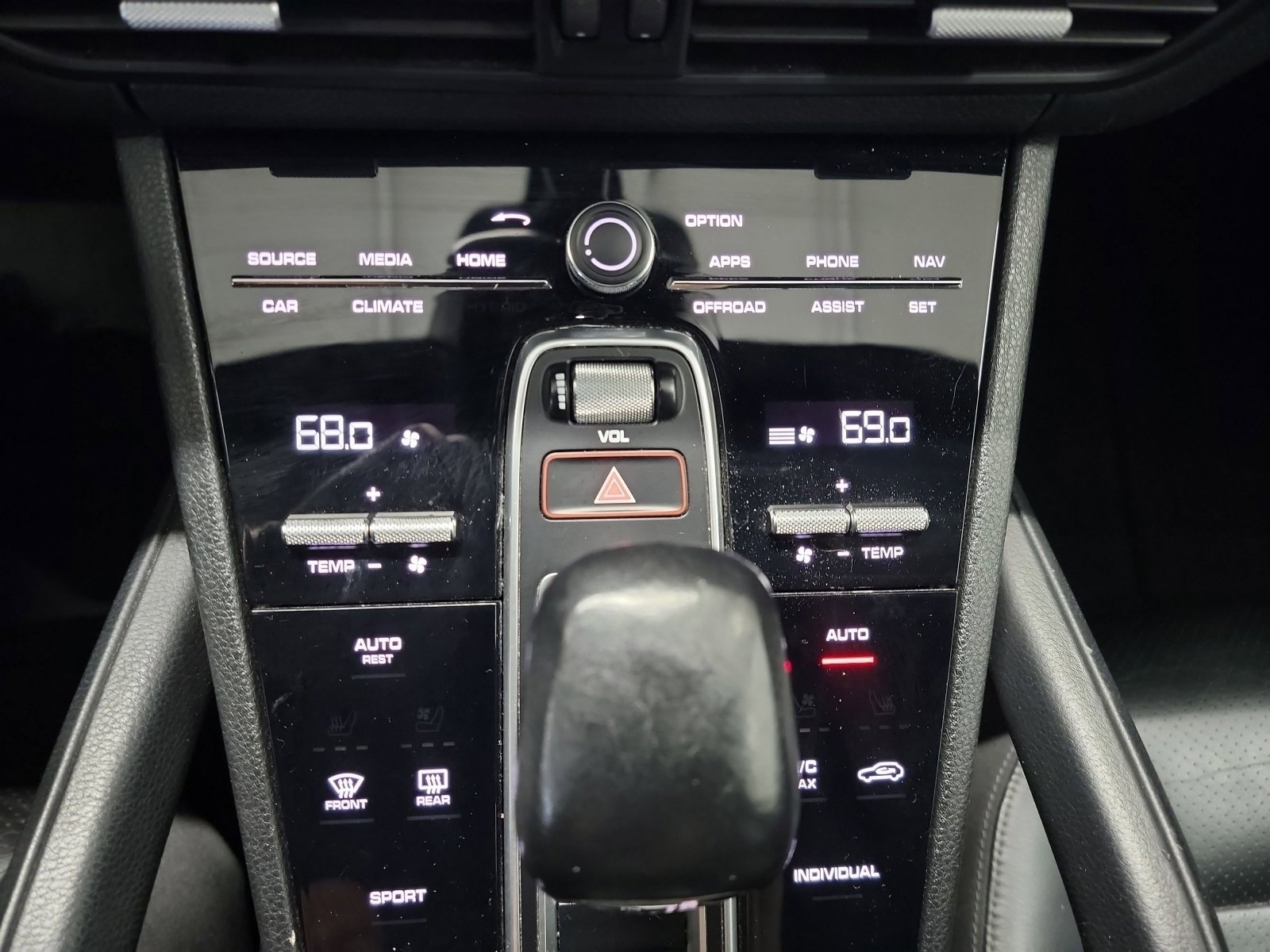 Used 2020 Carrara White Metallic Porsche Base image 20