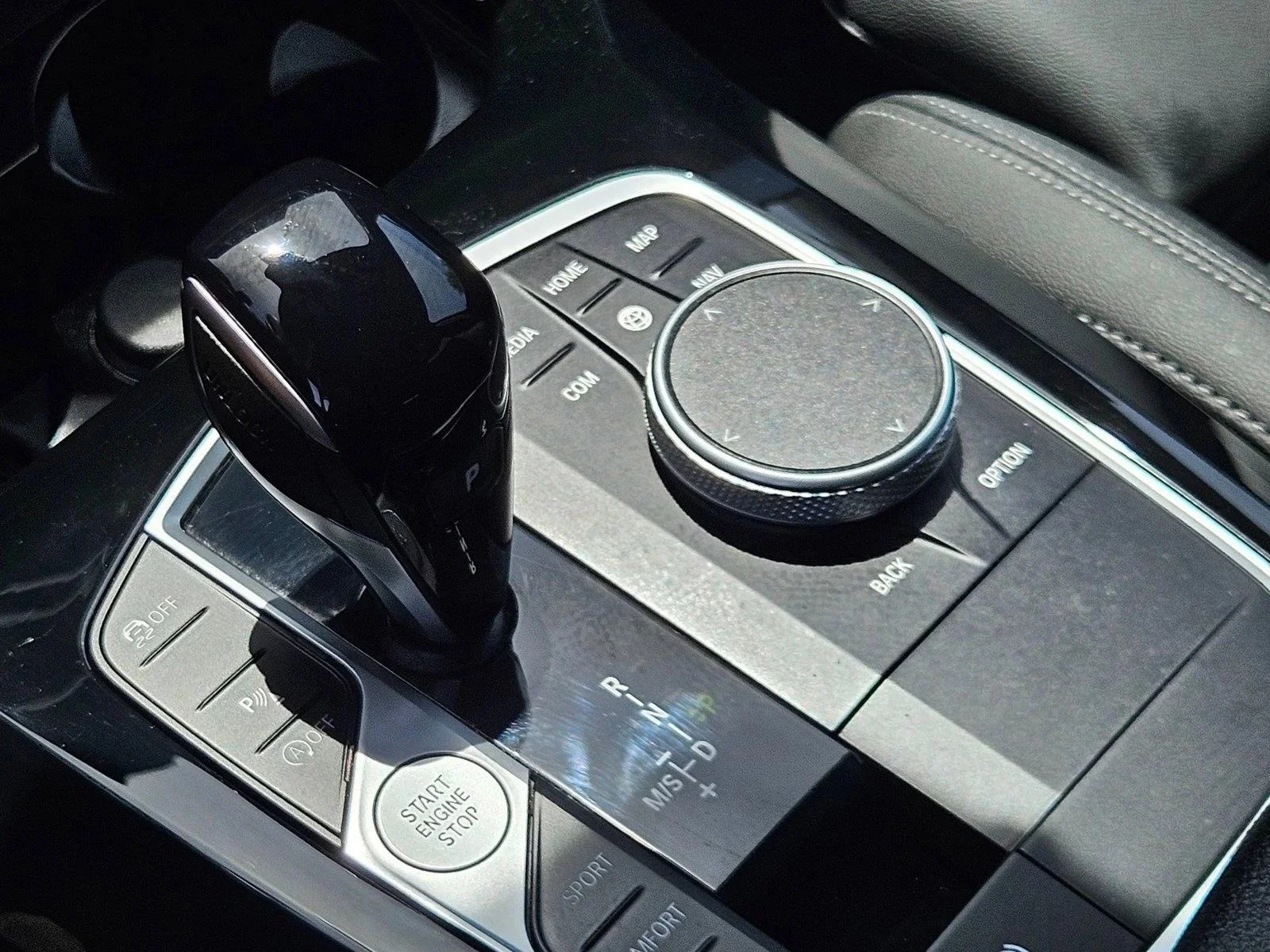 Used 2024 Dark Graphite Metallic BMW xDrive30i image 11