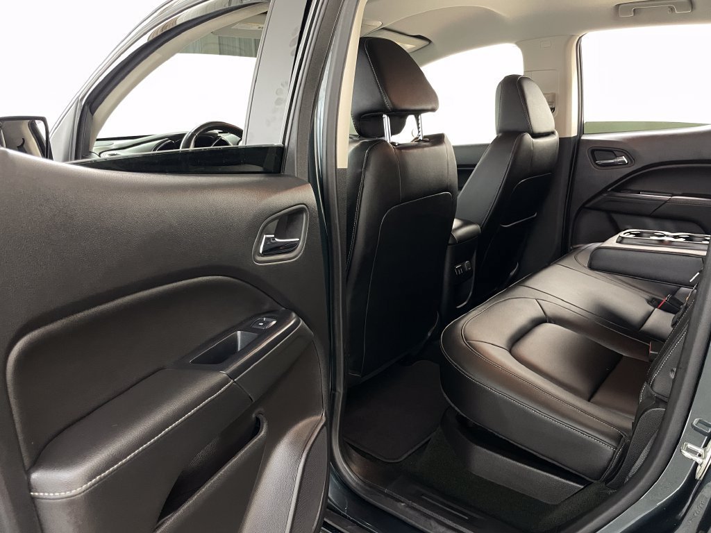 Used 2017 DARK SLATE METALLIC GMC 4WD SLT image 43