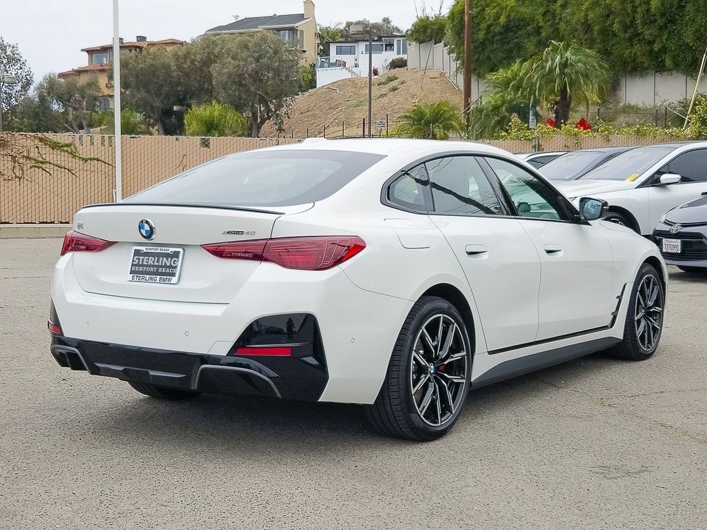 New 2026 Alpine White BMW xDrive40 image 18