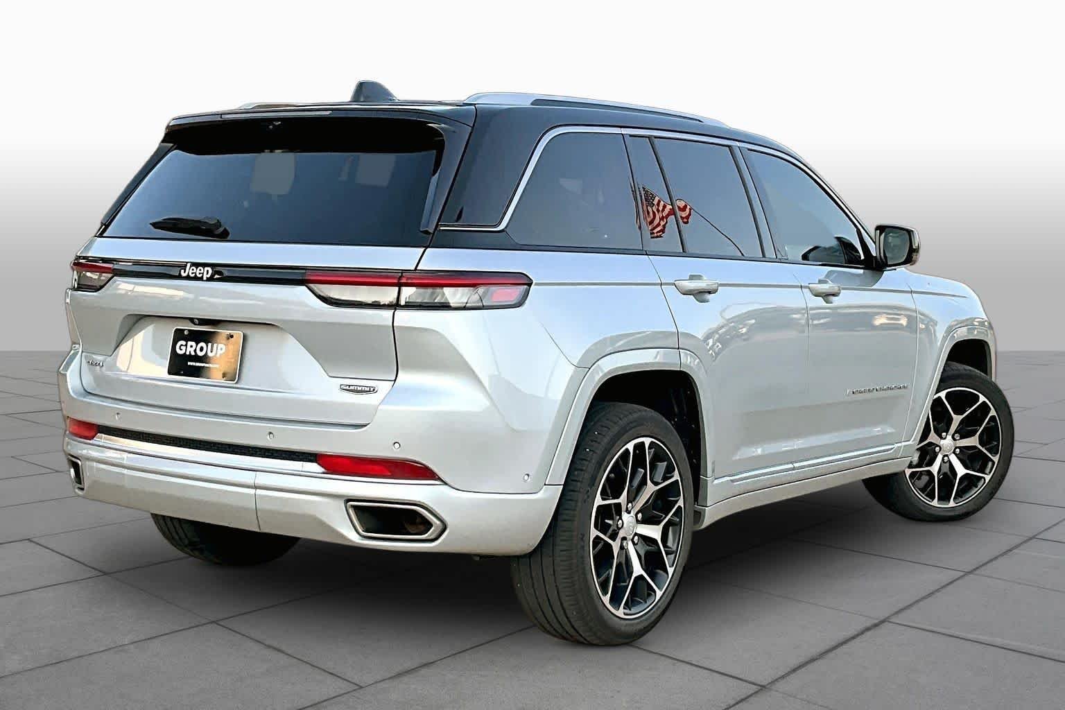 Used 2022 Silver Zynith Jeep Summit Reserve image 13