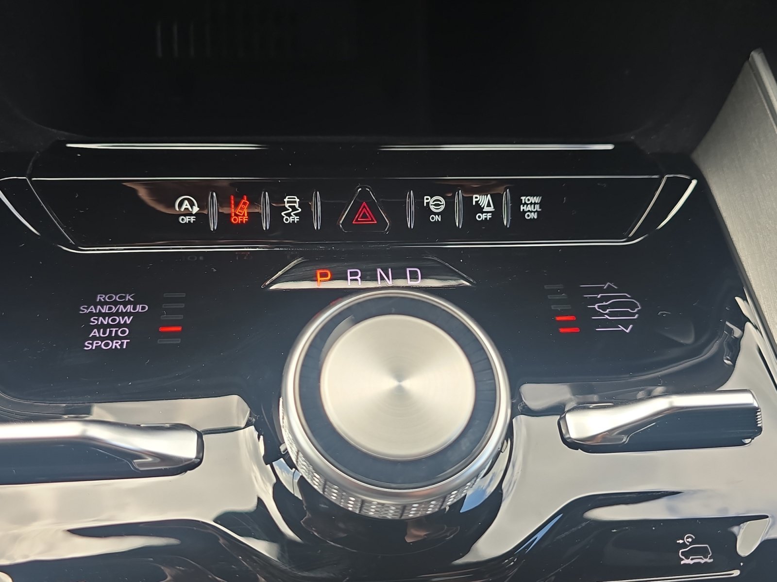 New 2026 Velvet Red Pearlcoat Jeep Upland image 22