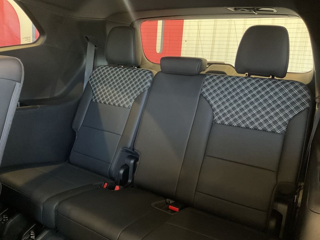 Used 2025 Black GMC Denali image 38