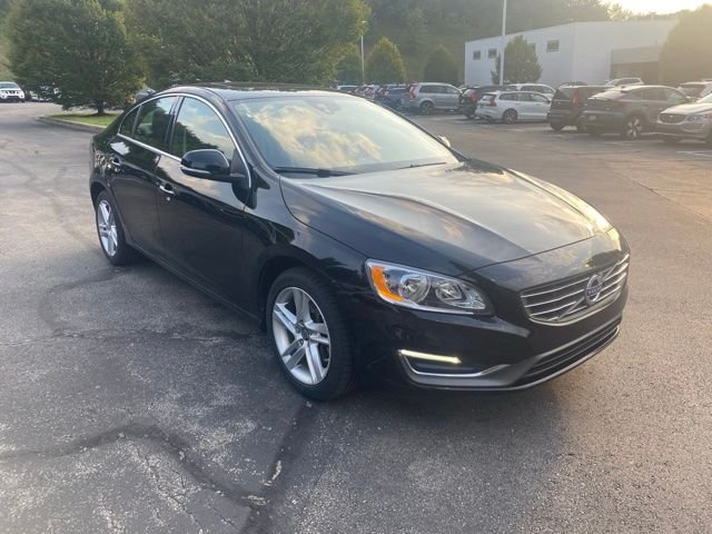 Used 2015 Black Volvo T5 Premier Plus image 3