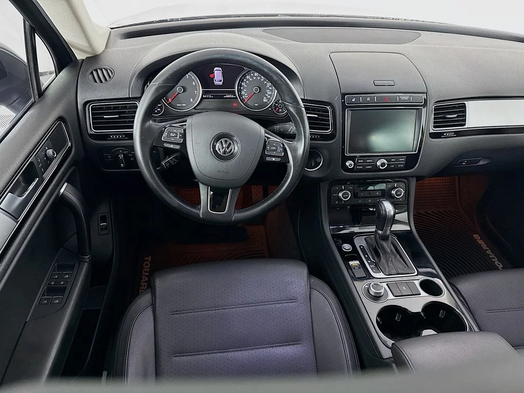 Used 2016 Gray Metallic Volkswagen VR6 FSI image 23