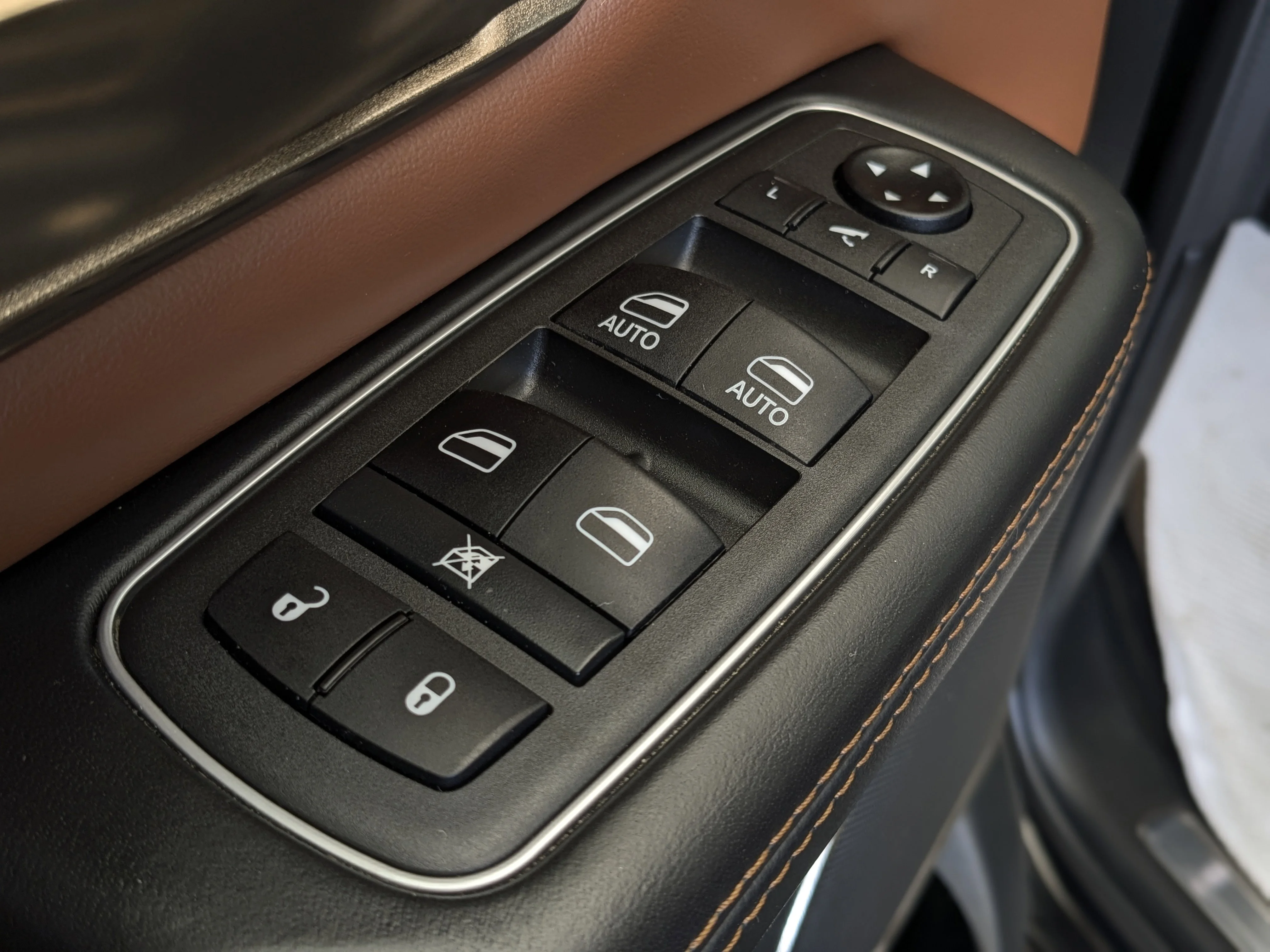 Used 2022 Black RAM Limited Longhorn - Level I - Dual Pane Sunroof - Leather - Harman/Kardon Audio - Advanced Safety & M image 13