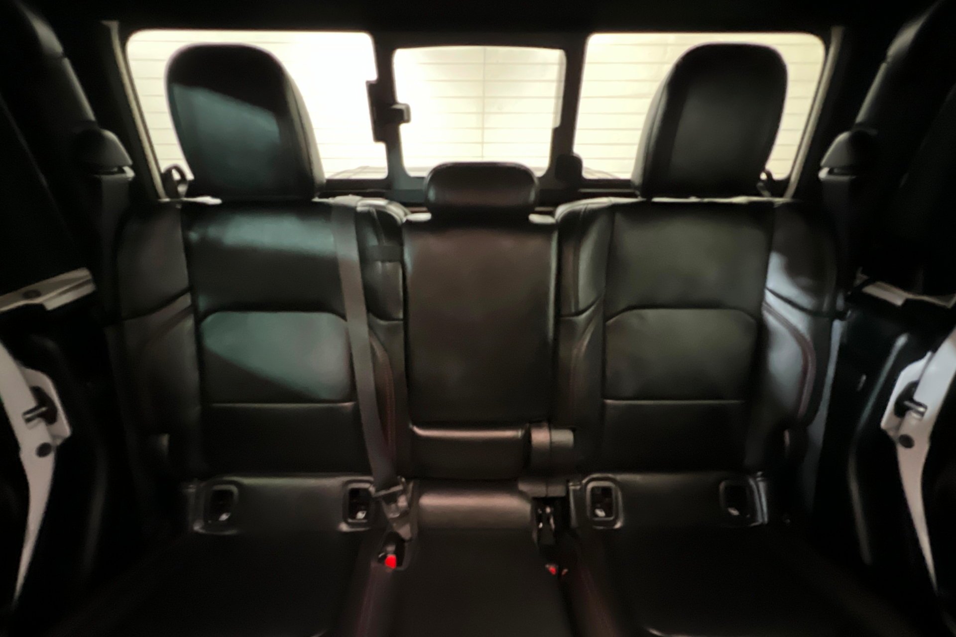 Certified Used 2024 Bright White Clearcoat Jeep Rubicon image 25