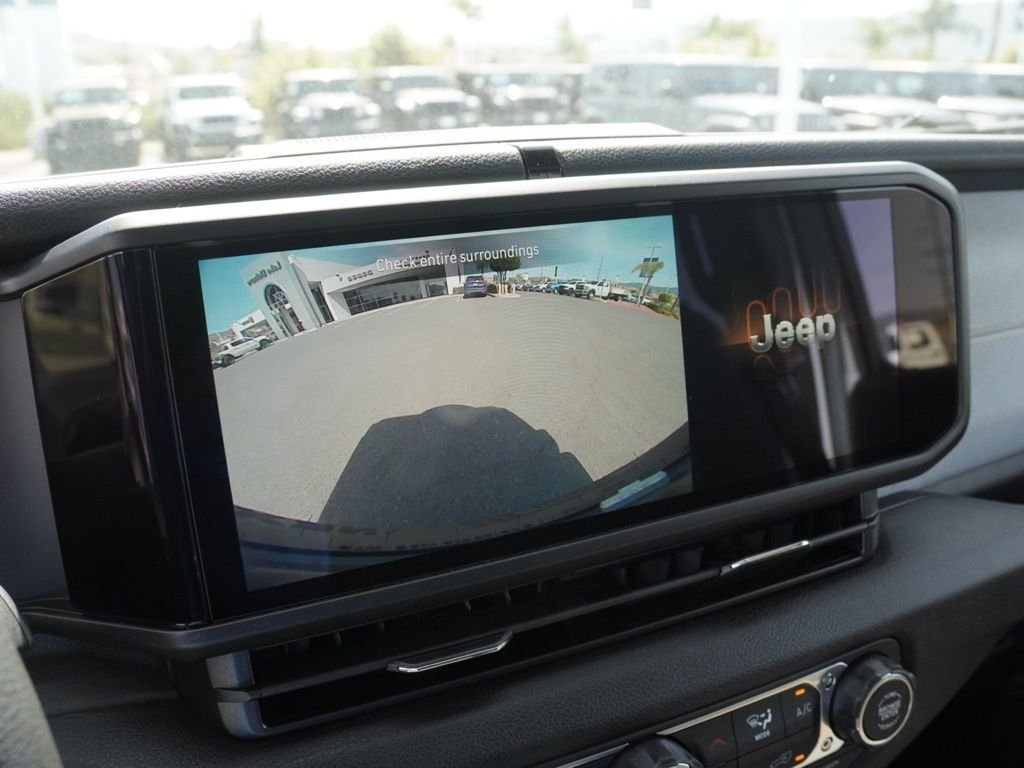 New 2026 Bright White Clear-Coat Exterior Paint Jeep Sport image 13