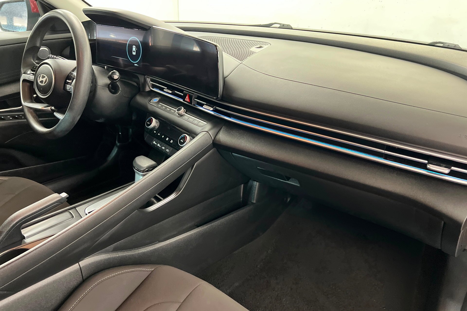 2024 Hyundai Elantra SEL - Photo 24
