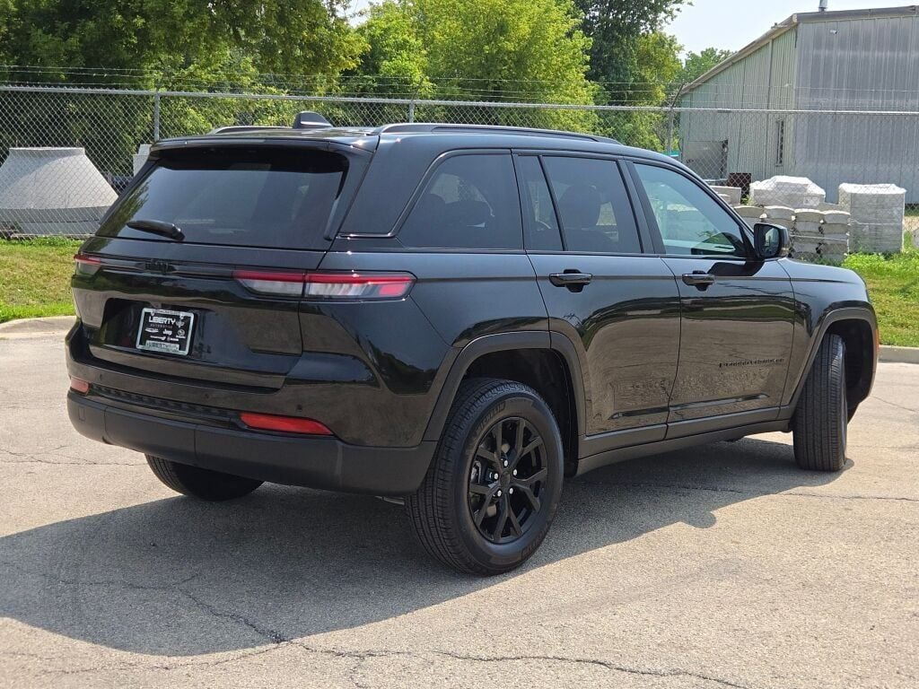 Certified Used 2024 Black Jeep Altitude image 10