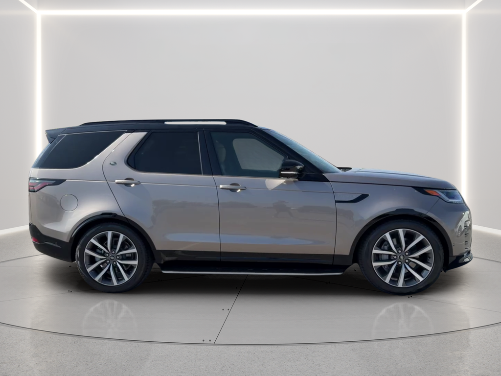 New 2026 Lantau Bronze Land Rover Dynamic SE image 4
